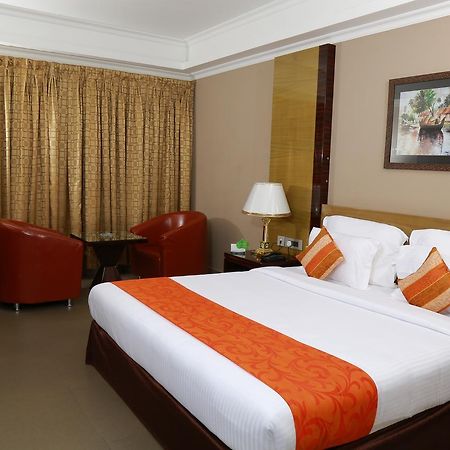 Hotel Bonanza Alappuzha Ngoại thất bức ảnh
