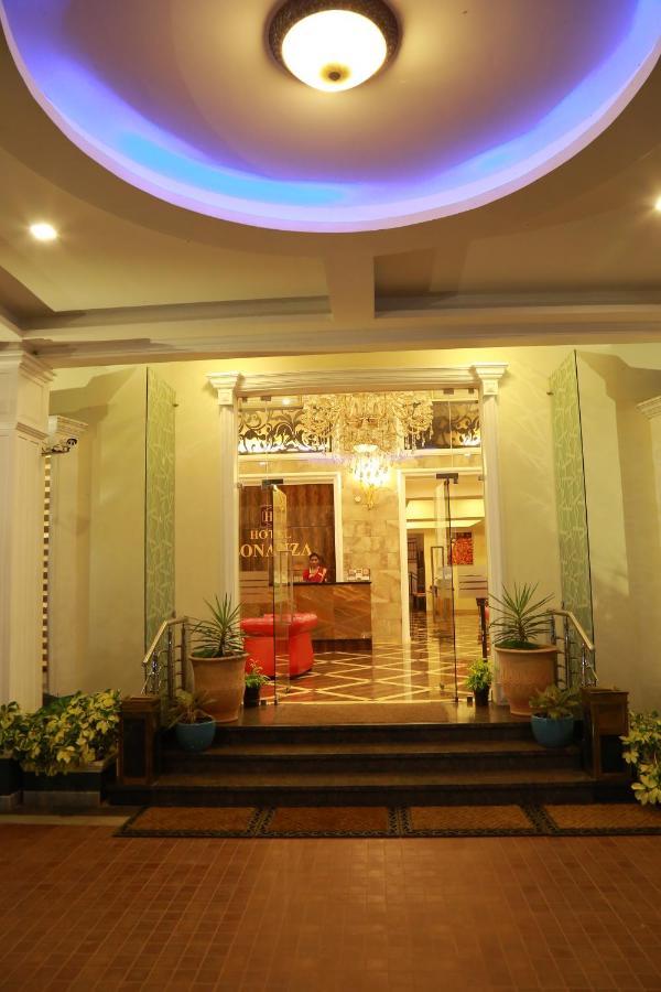 Hotel Bonanza Alappuzha Ngoại thất bức ảnh