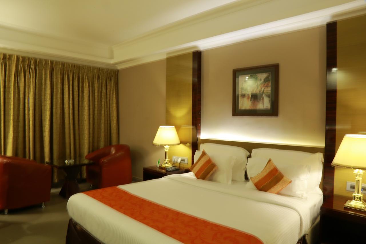 Hotel Bonanza Alappuzha Ngoại thất bức ảnh