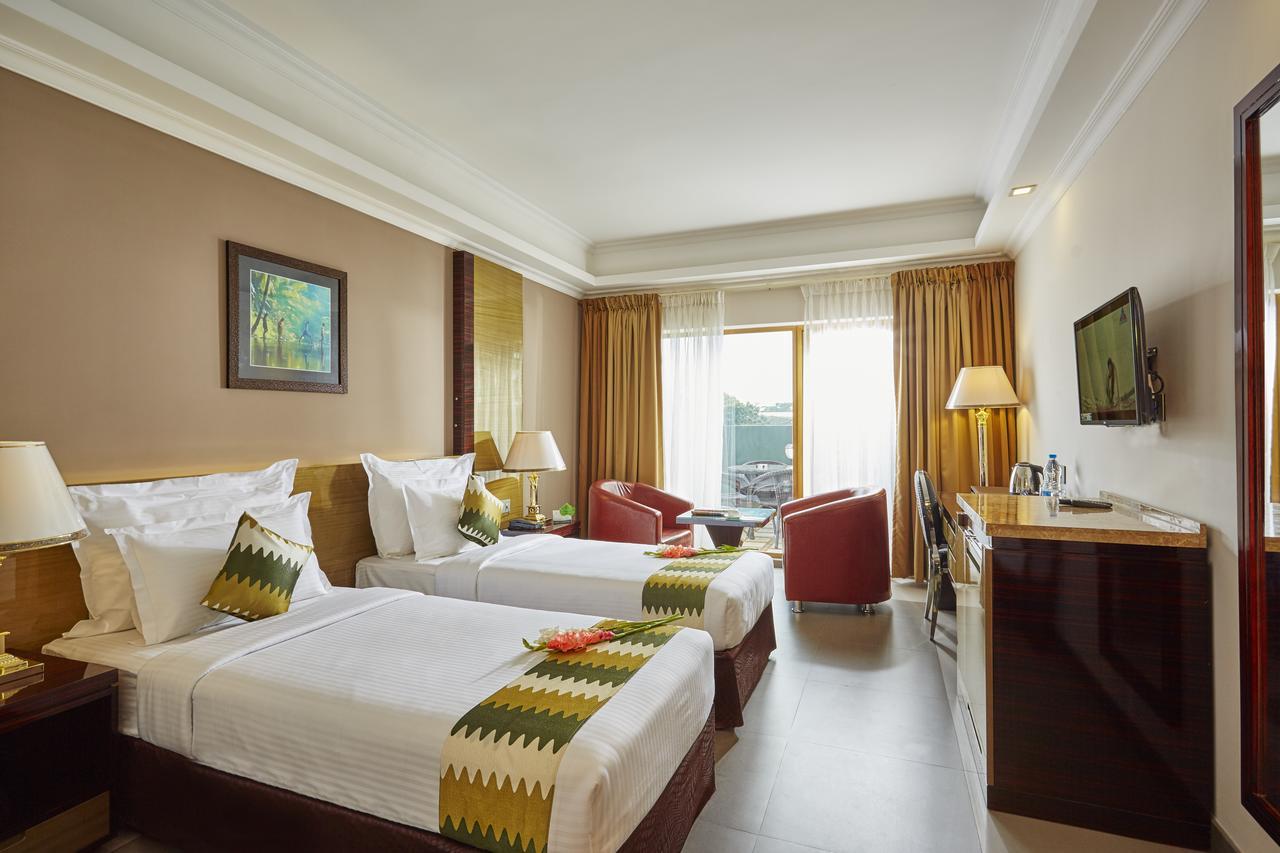 Hotel Bonanza Alappuzha Ngoại thất bức ảnh
