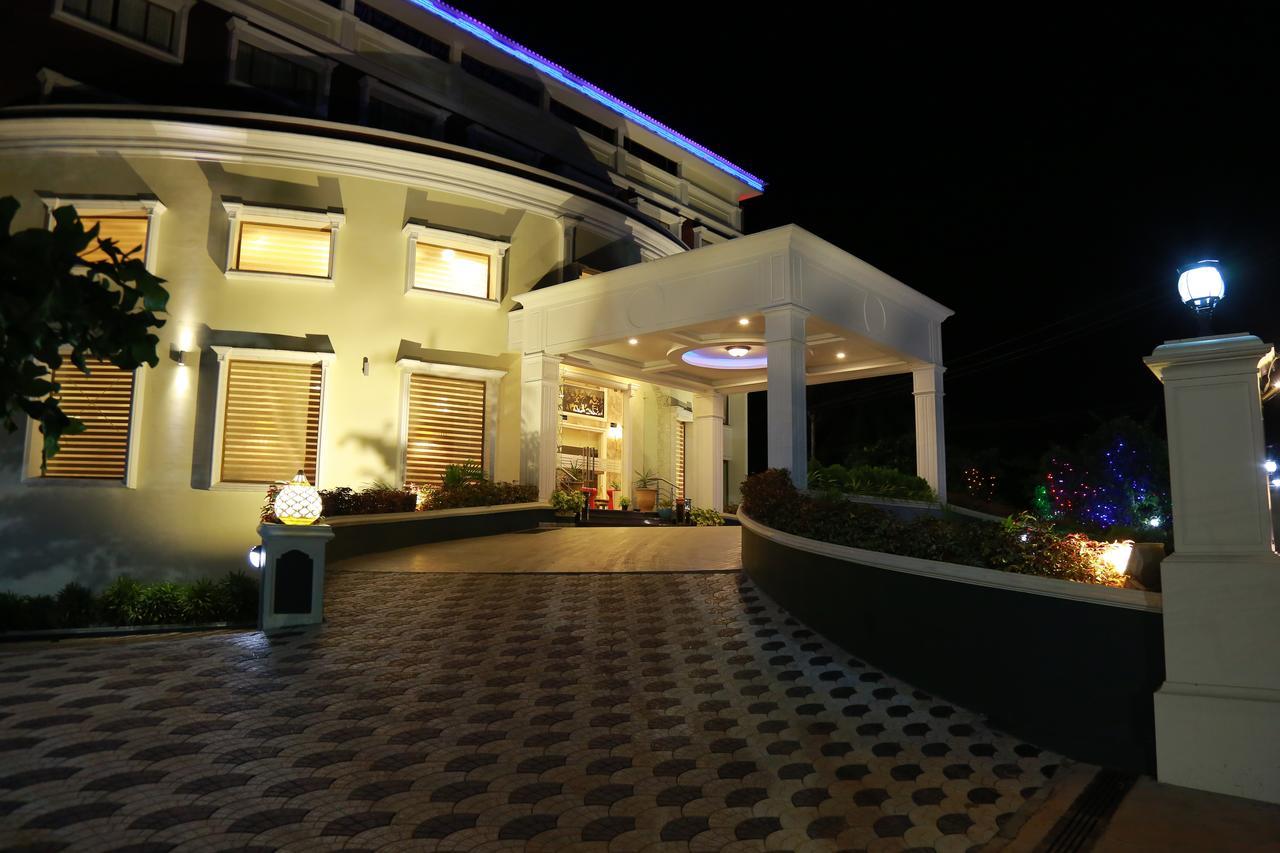Hotel Bonanza Alappuzha Ngoại thất bức ảnh