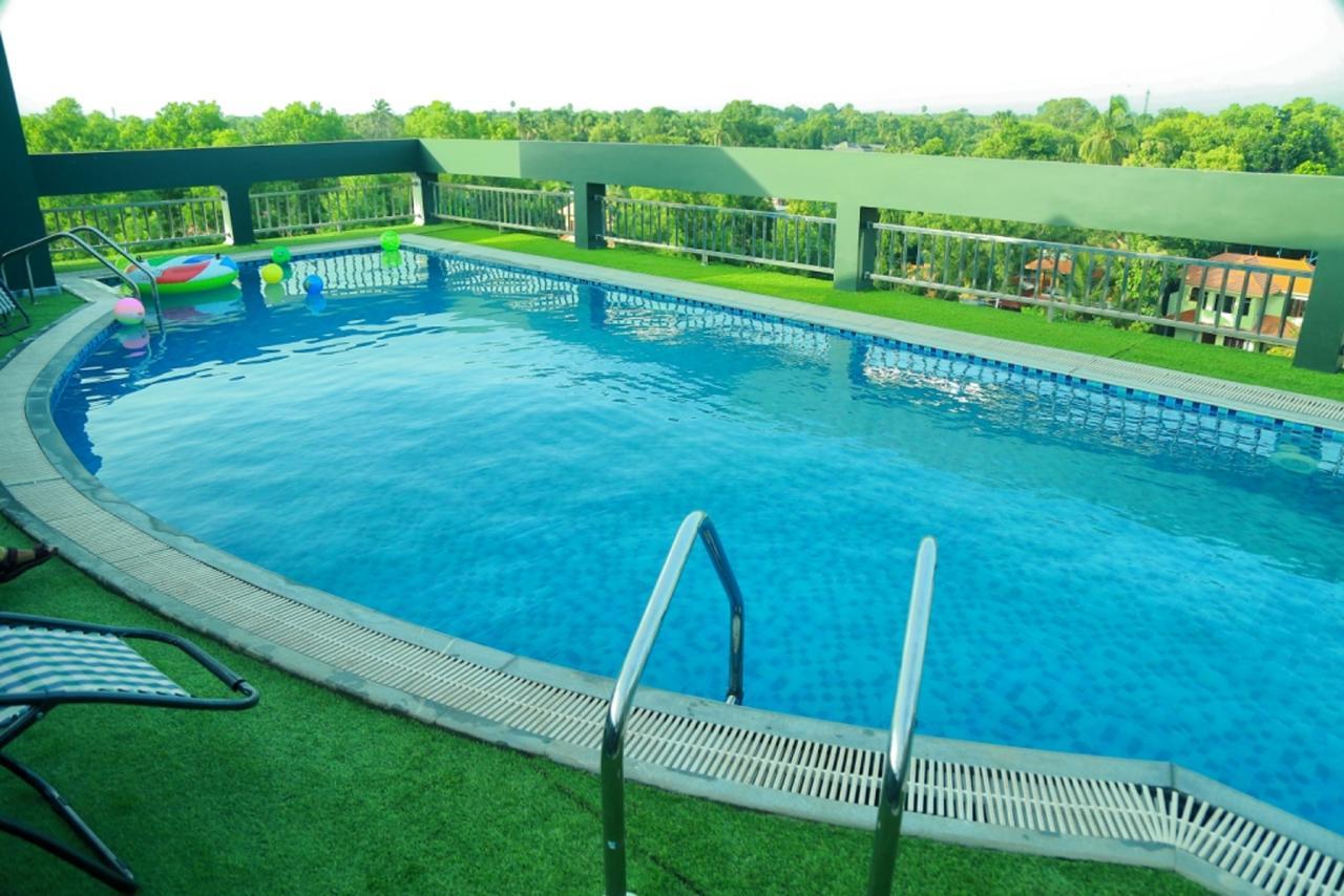 Hotel Bonanza Alappuzha Ngoại thất bức ảnh