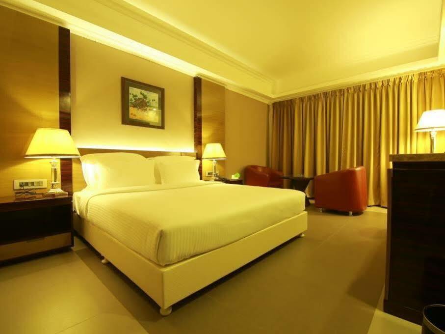 Hotel Bonanza Alappuzha Ngoại thất bức ảnh
